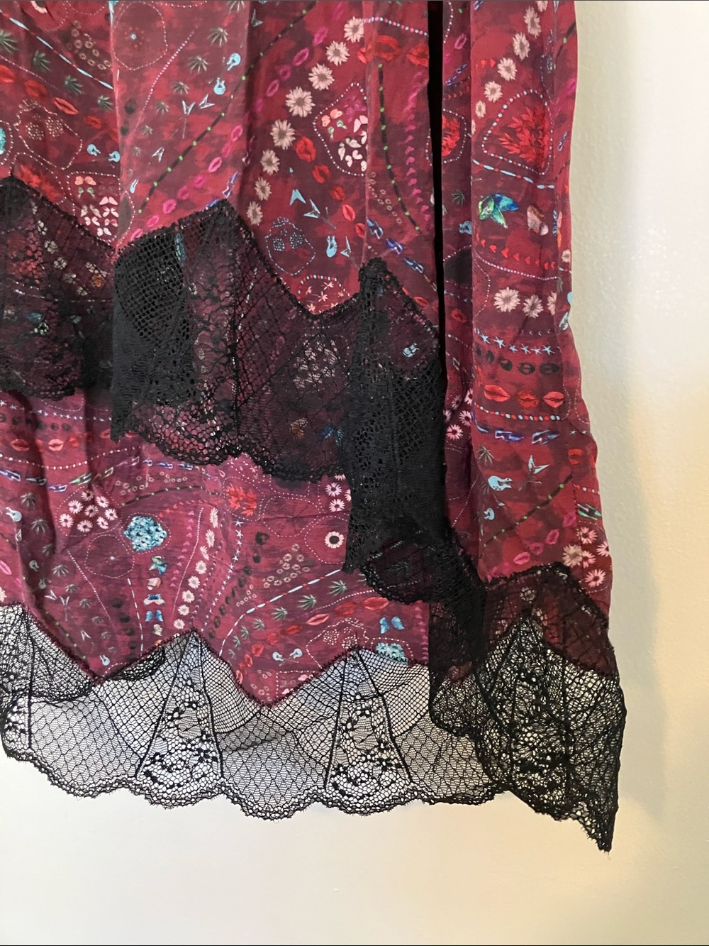 Zadig & Voltaire Burgundy Printed High-Low Skirt with Black Lace - Picture 3 of 4